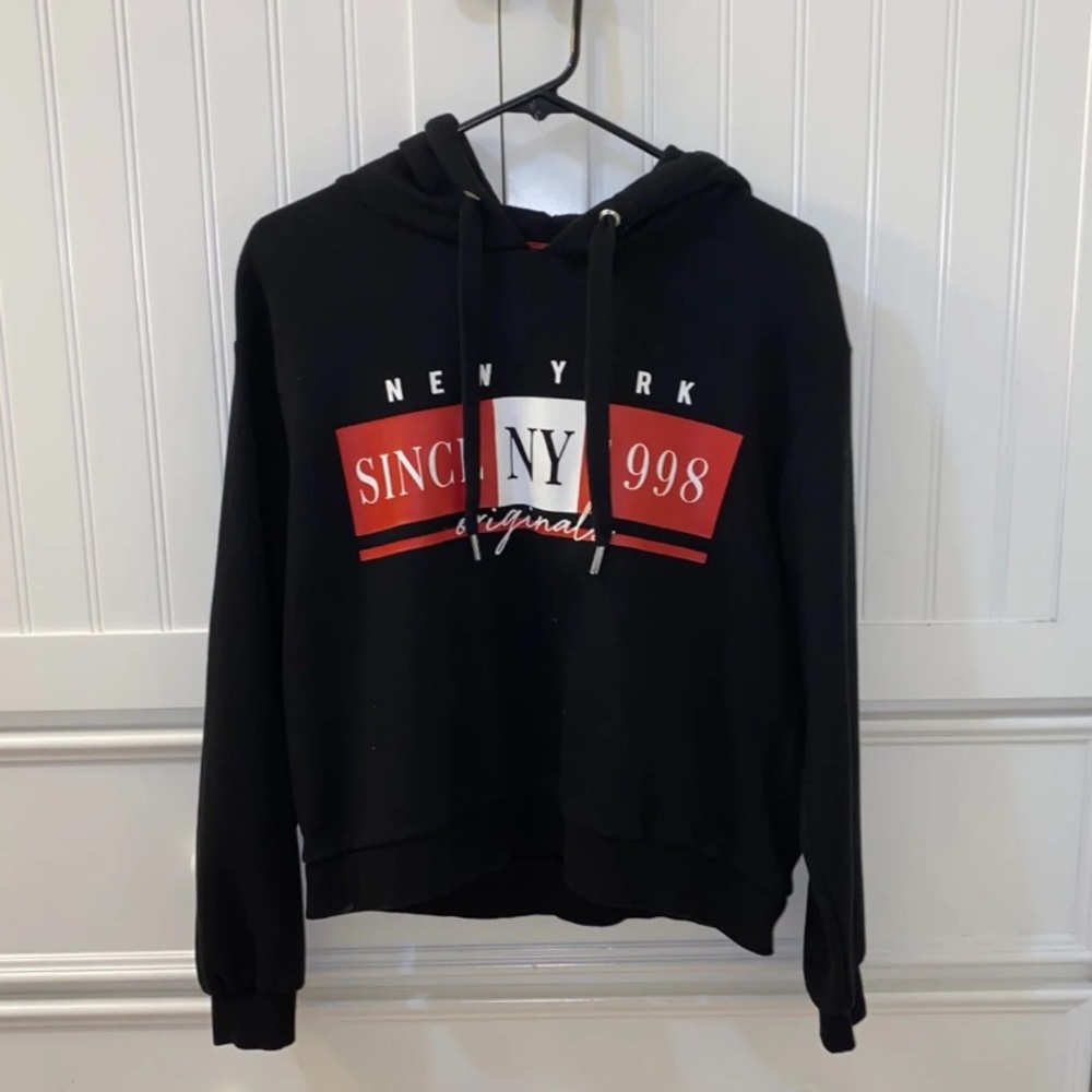 H&M Women’s Black New York Hoodie